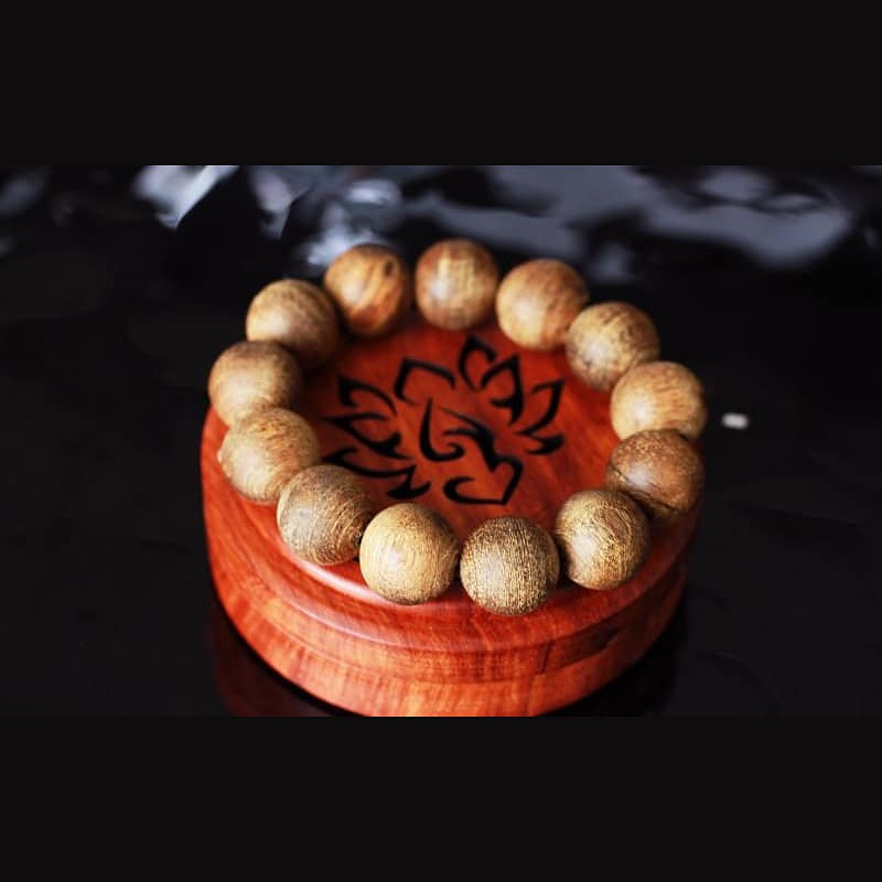 Vòng Trầm Đeo Tay – Trầm Hương Philip Chìm